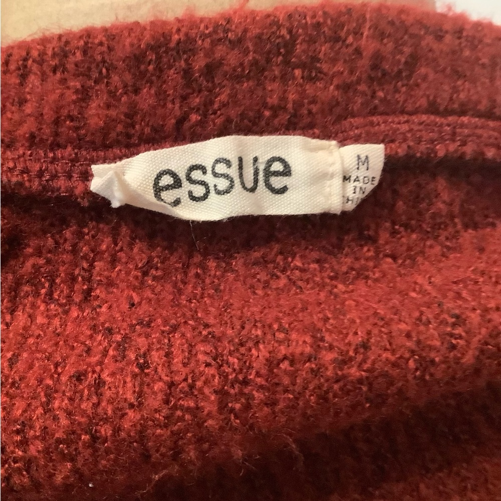 Essue Lightweight Rich Burgundy Cozy Cropped Crew Neck Sweater - Picture 2 of 5